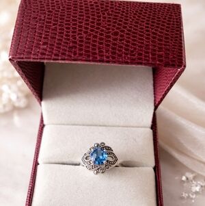 Vintage-Inspired Silver Ring with Blue Gemstone